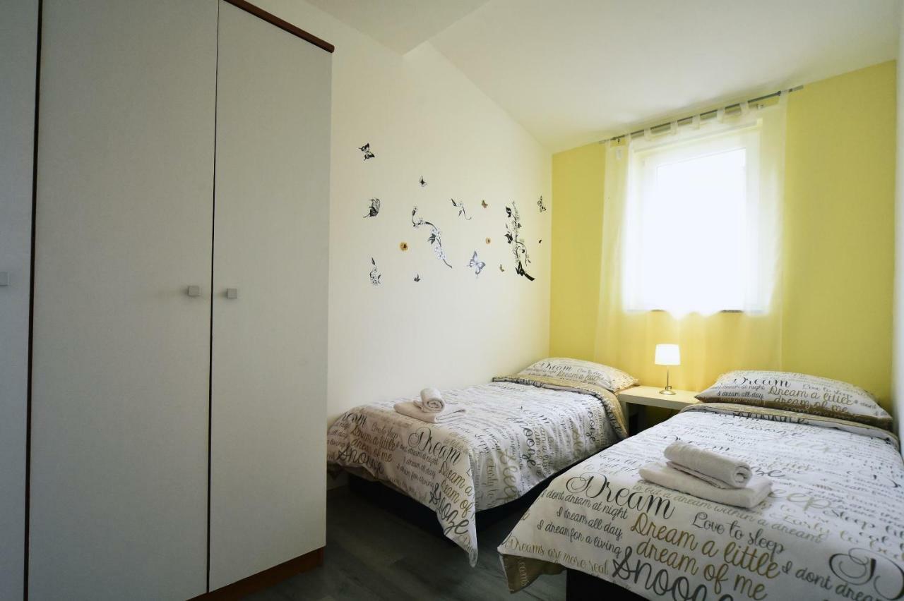 Apartments Trampi Marinici  Eksteriør bilde